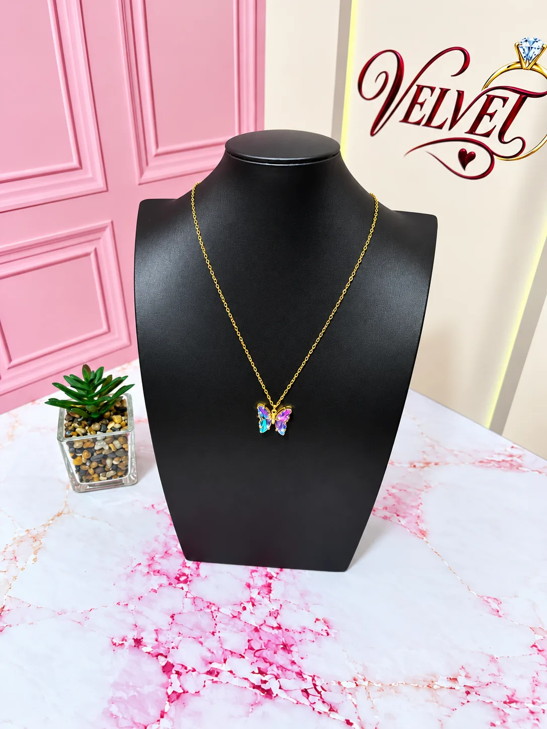 Collar Dorado Mariposa Lila