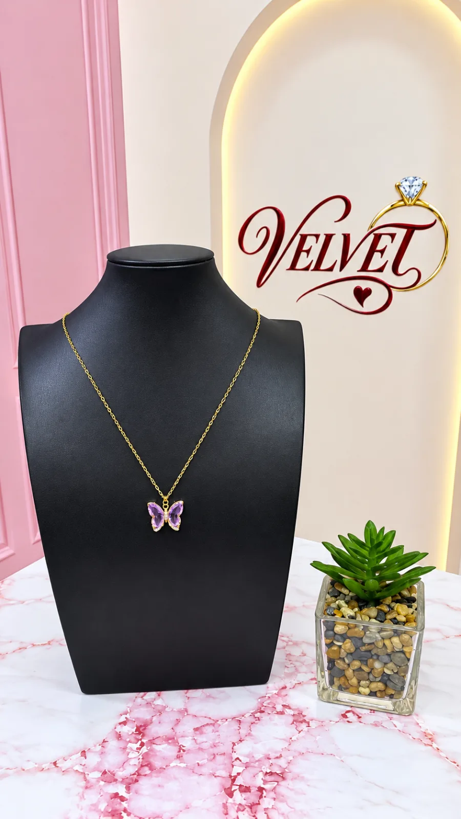 Collar Dorado Mariposa Rosado