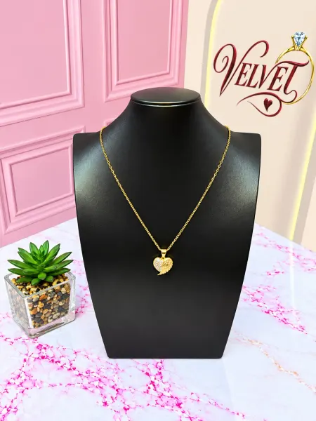 Collar Dorado  Corazón con Ala