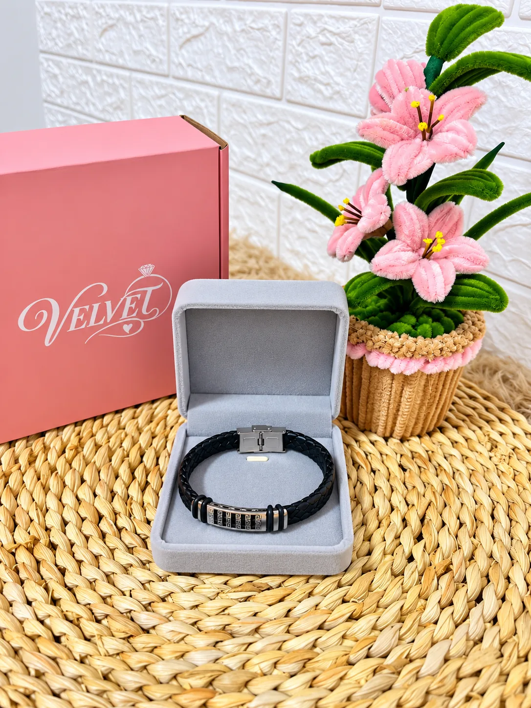 Pulsera de Cuero Negro con Placa